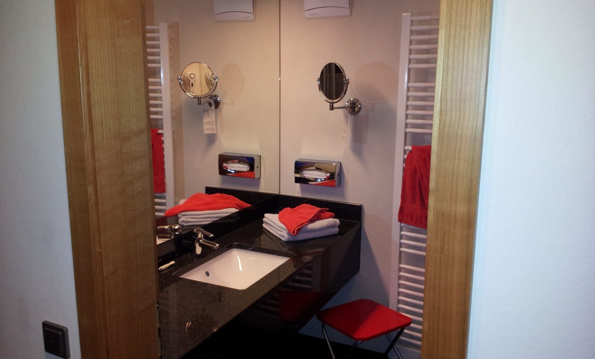 42 Hotel & Gasthaus Goldener Hirsch