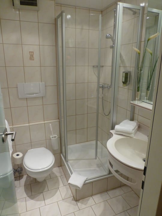 Bad im Nr.119 Hotel Traube am See