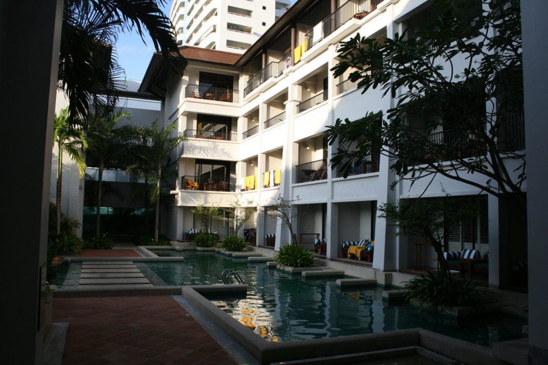 Poolzimmerbereich DoubleTree by Hilton Phuket Banthai Resort