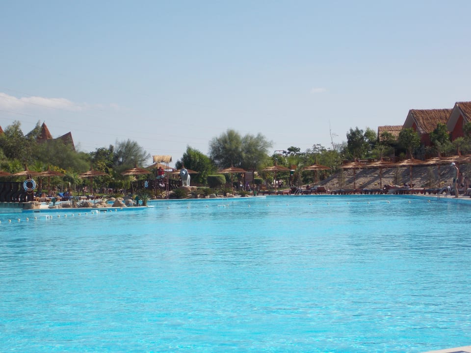 Активный бассейн Pickalbatros Jungle Aqua Park Resort - Neverland Hurghada