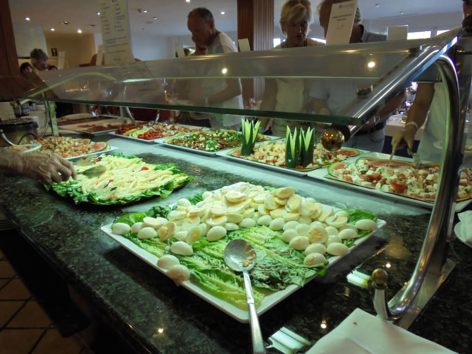 Galaabend Büffet R2 BUGANVILLA Hotel & Spa