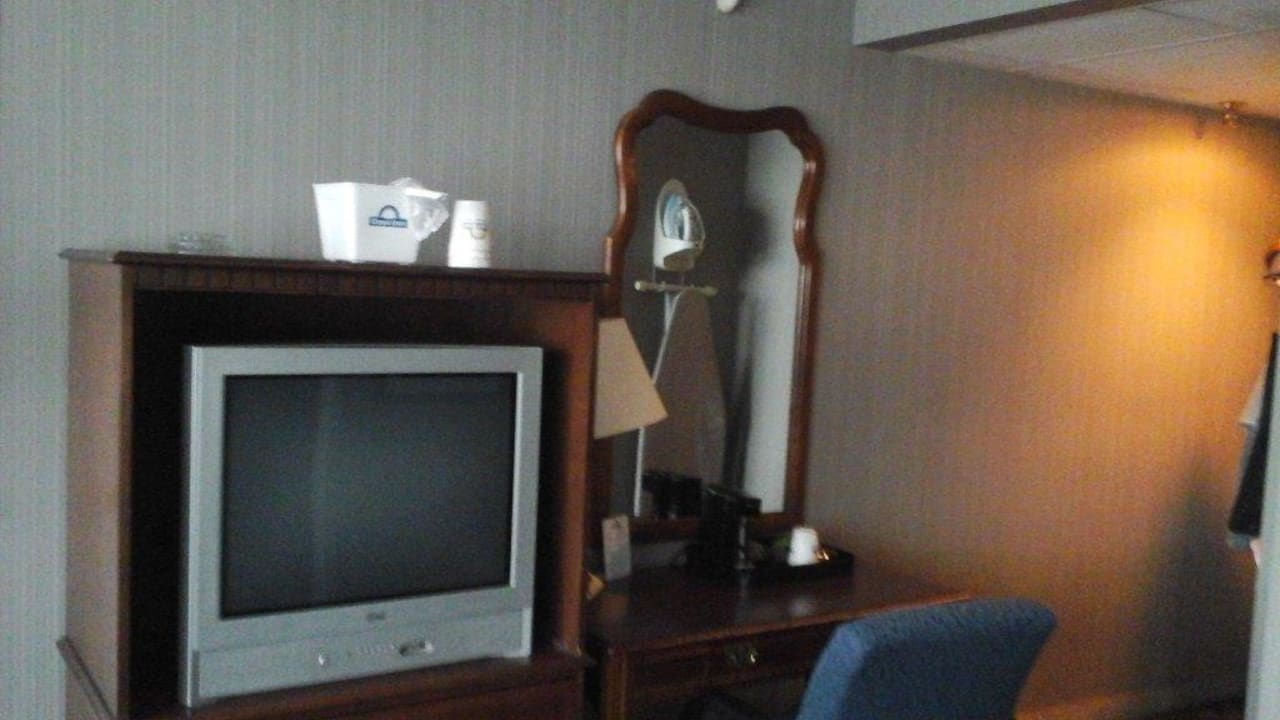 Zimmer TV Schreibtisch Wyndham Garden at Niagara Falls