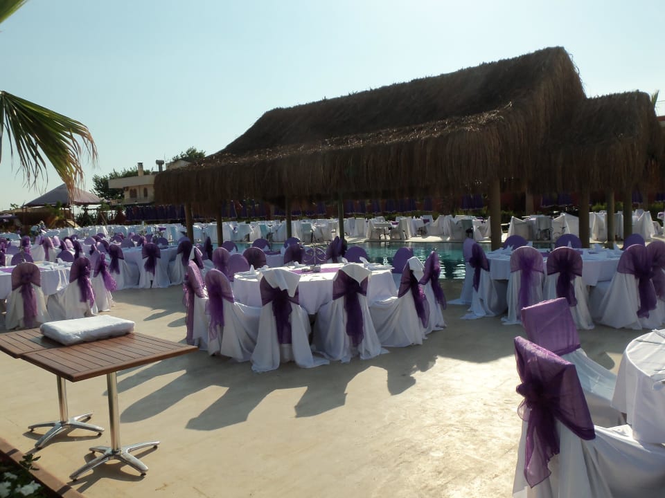 Gala-Dinner am Relaxpool Siam Elegance Hotels & Spa