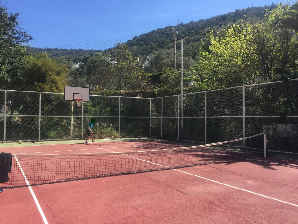 Basketball / Tennisplatz Labranda TMT