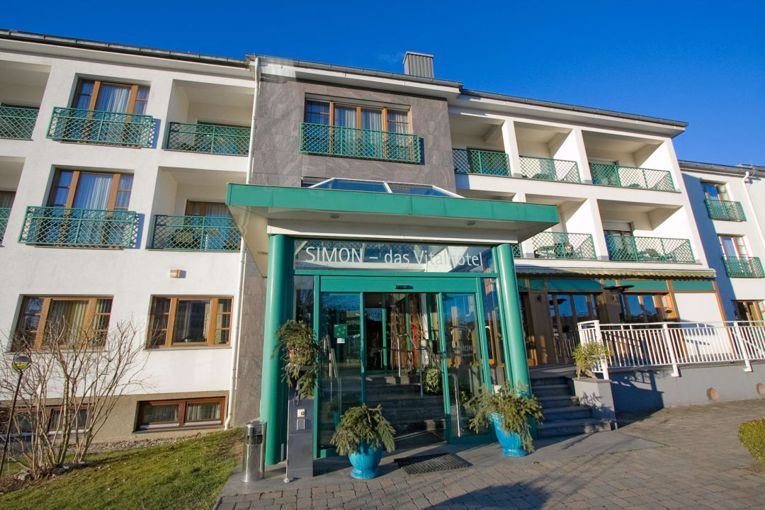 Frontal SIMON - das Vitalhotel