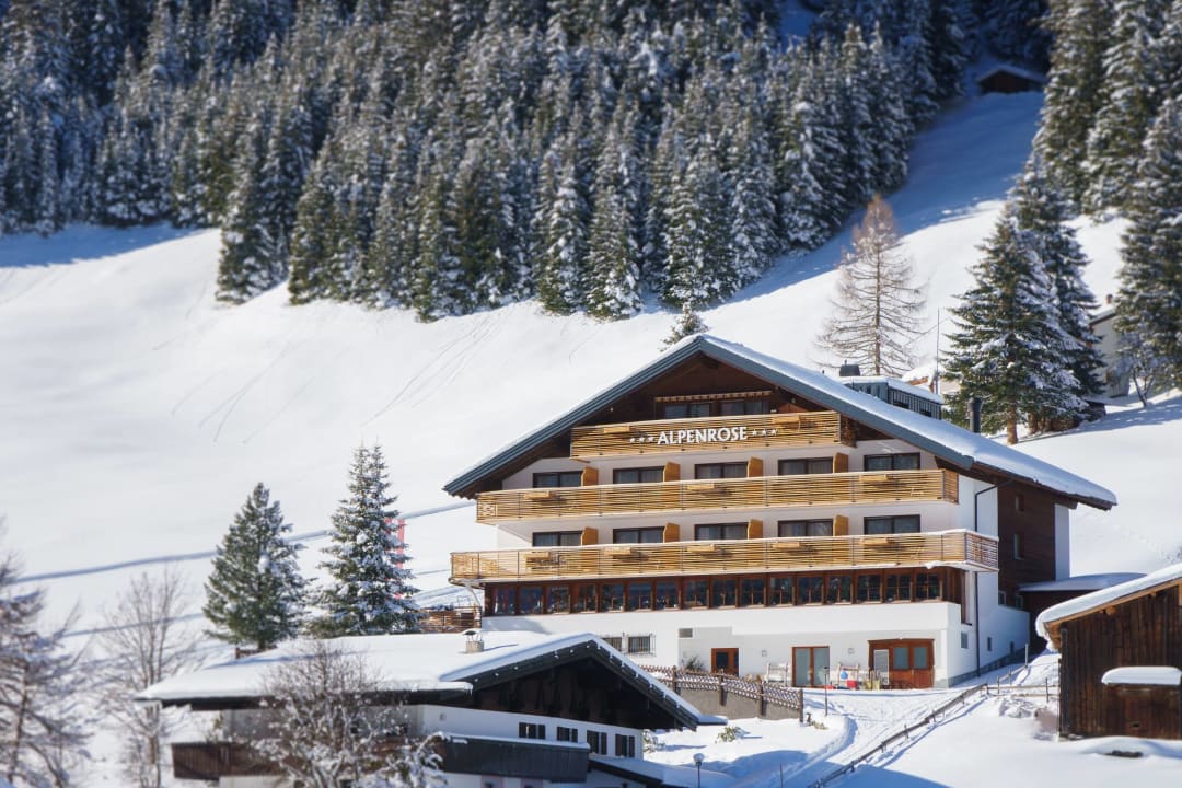 Außenansicht Hotel Alpenrose