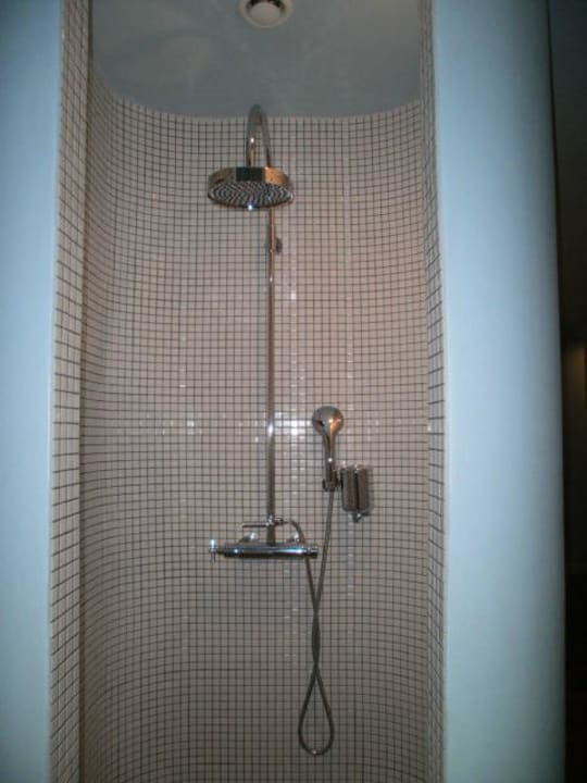 Dusche im Dampfbad Ku' Damm 101 Hotel