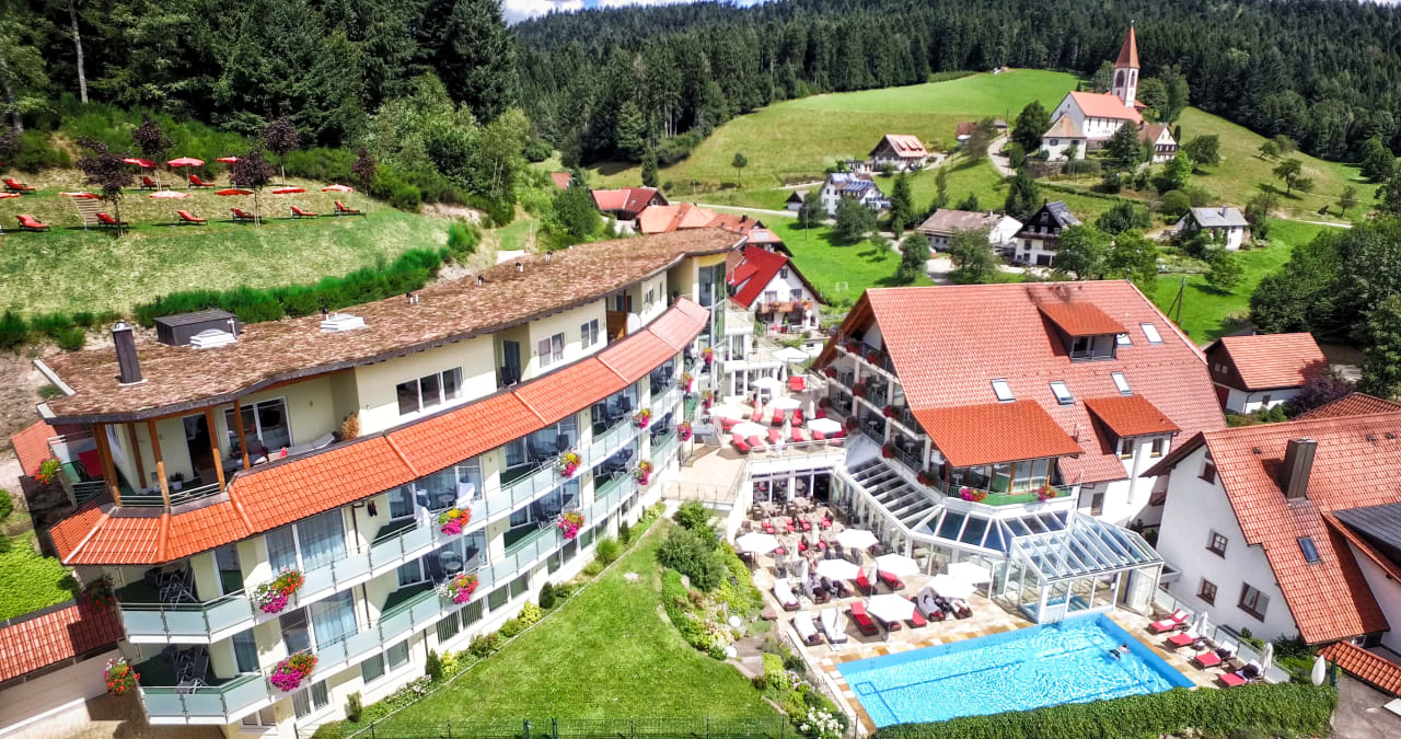 Außenansicht Naturparkhotel Adler
