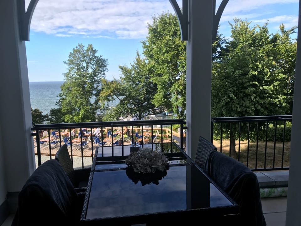 Zimmer FIRST Sellin - Luxus-Appartements