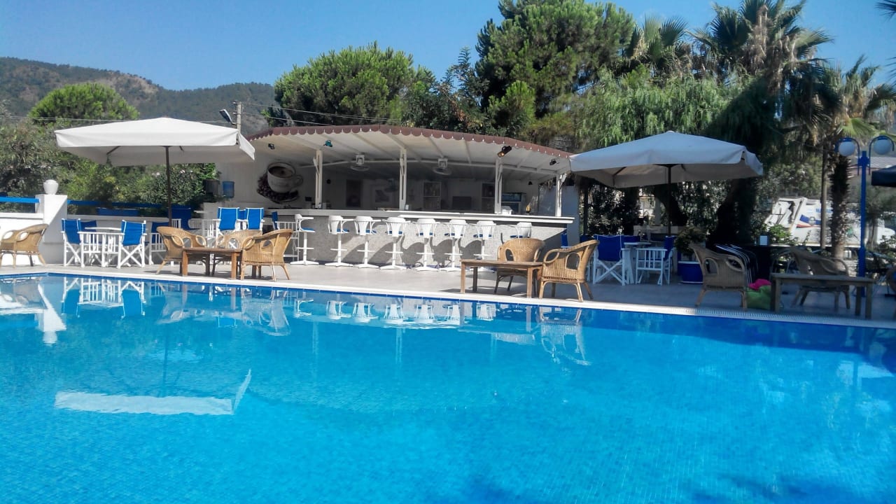 Basen przy hotelu Munamar Park Hotel by Oylum