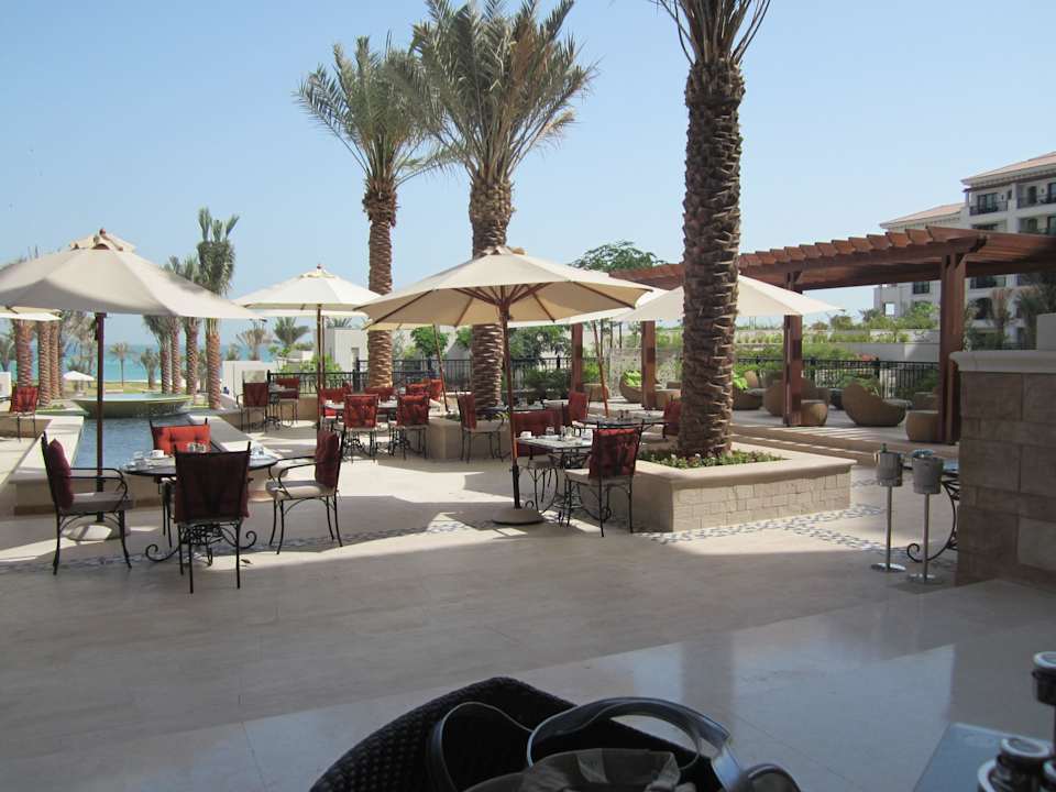 Frühstücksbereich The St. Regis Saadiyat Island Resort, Abu Dhabi