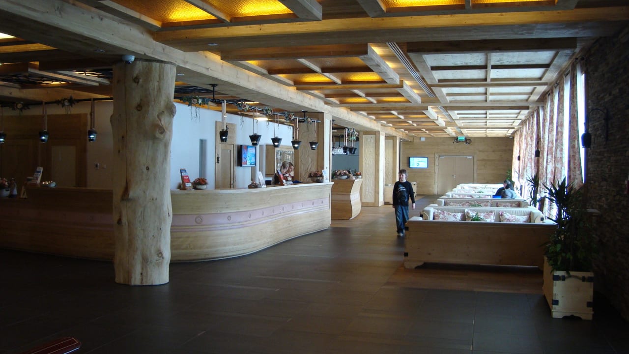 Recepcja Hotel Bania Thermal & Ski