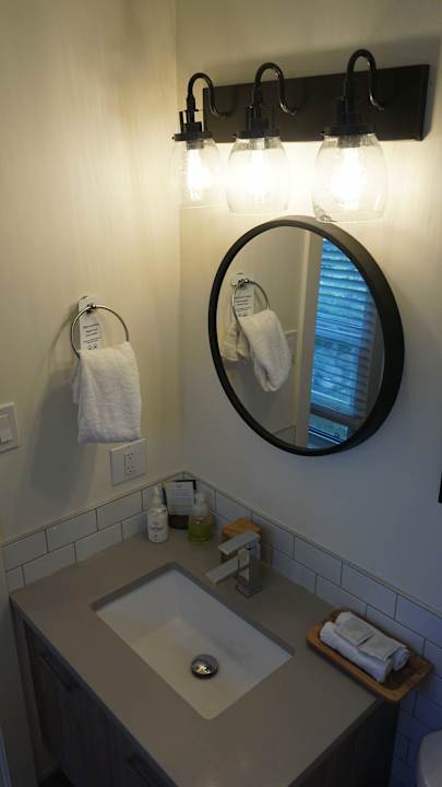 Zimmer Lamphouse Hotel