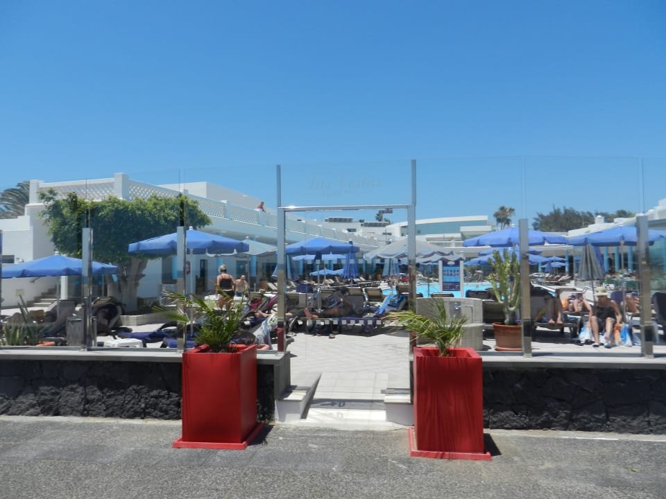 Strandeingang Hotel Las Costas