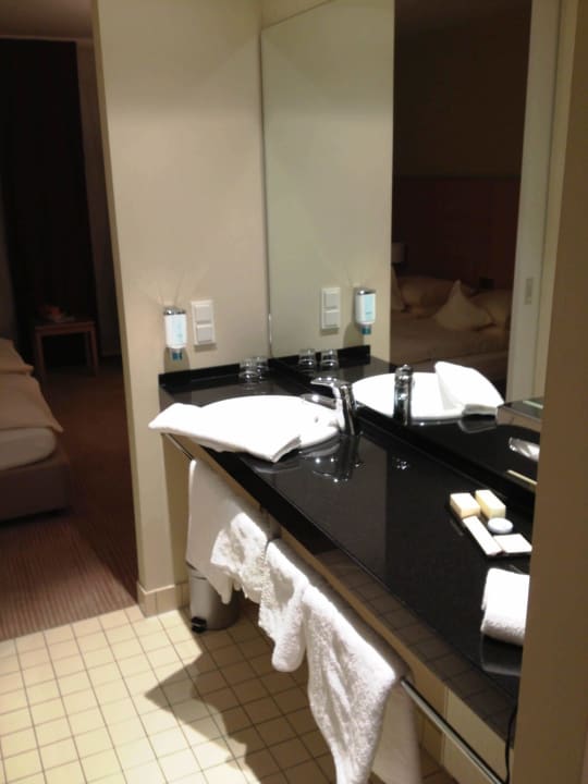 Badezimmer Richtung Bett Hotel Schepers