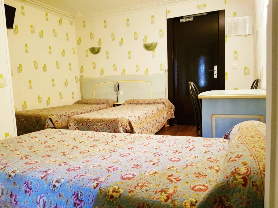 Triple Ibis Styles Paris Gare de l'Est Magenta