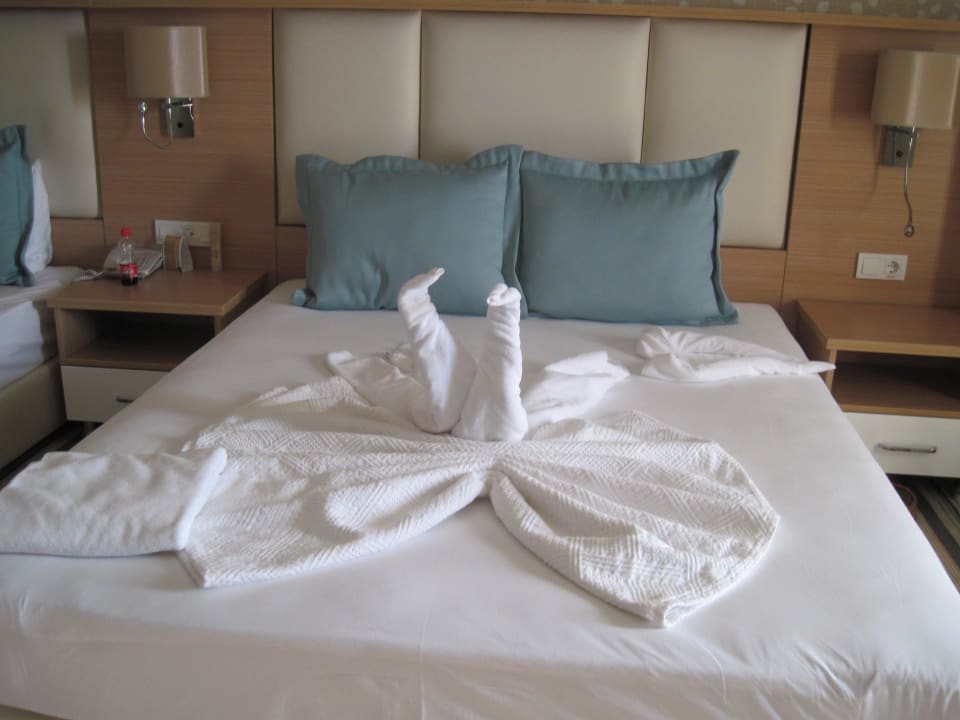 Aufmerksamheit von der Putzfrau Hotel Royal Garden Beach