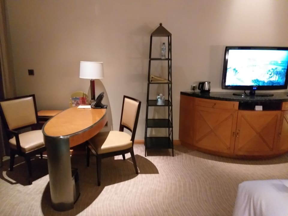 Zimmer Al Raha Beach Resort & Spa