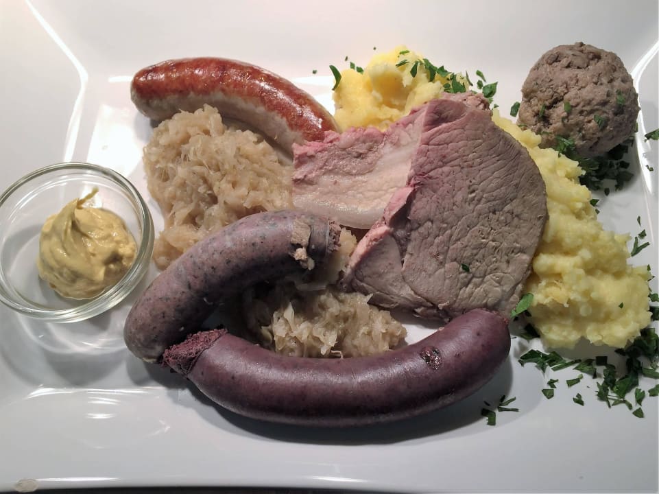 Schlachteessen Hotel Forellenhof