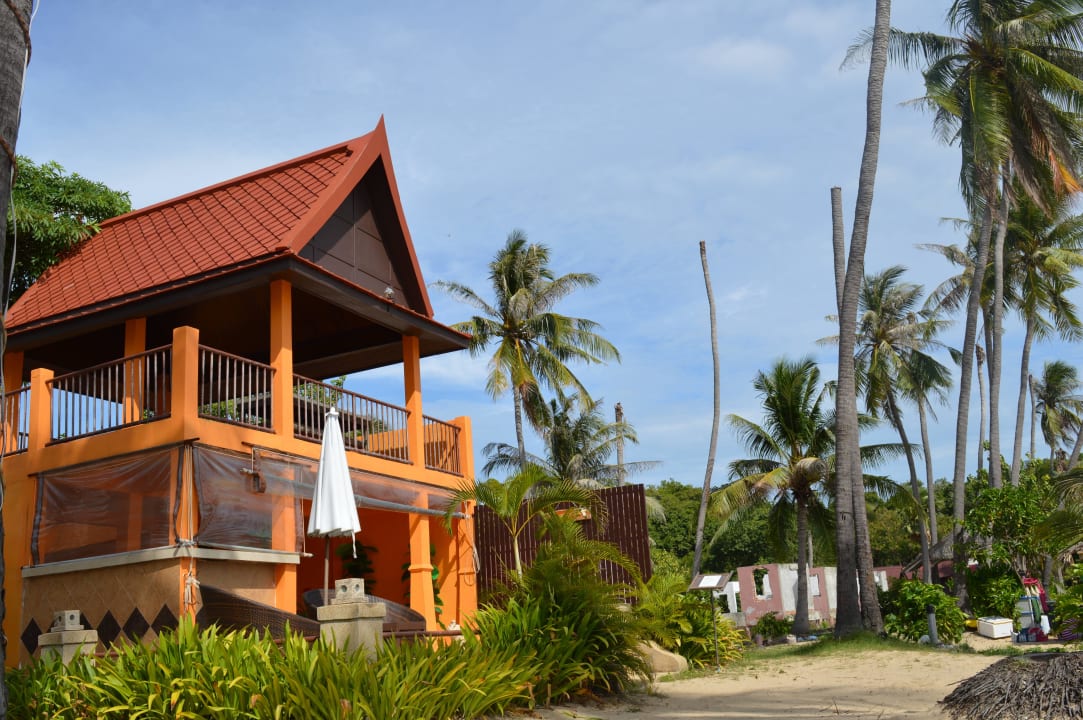 Spa vom Strand aus Pinnacle Samui Resort
