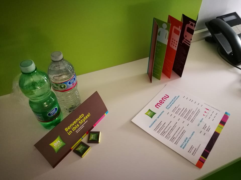 Zimmer Ibis Styles Napoli Garibaldi