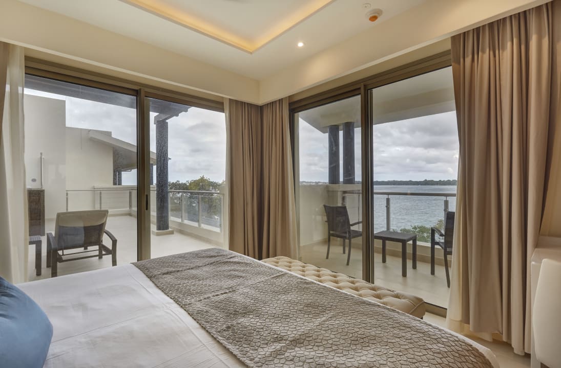 Zimmer Hideaway at Royalton Negril