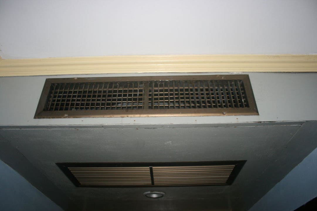 Aircondition Hotel Coral Island Resort