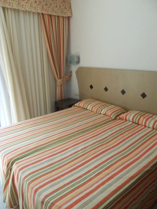 Bett SBH Hotel Taro Beach