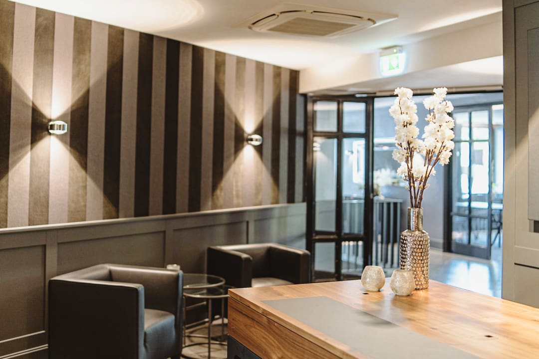 Lobby &REPEAT Köln Airport