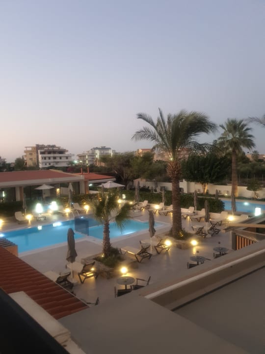 Pool Petousis Hotel & Suites