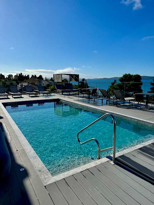 Pool La Vista Suites