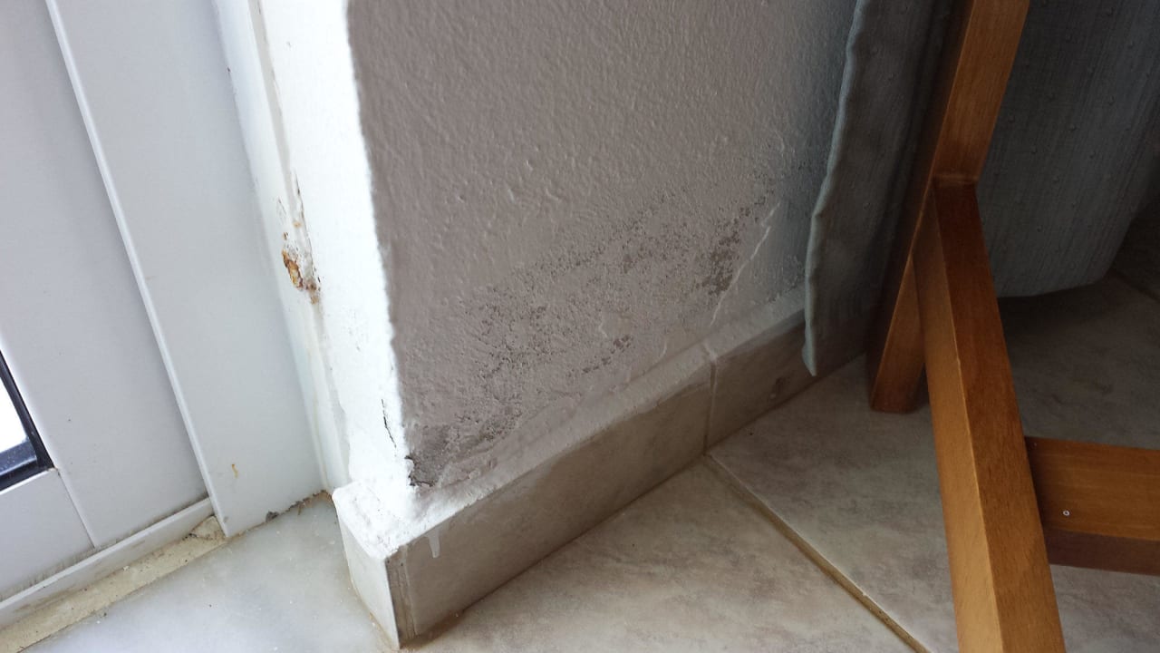 Schimmel im Zimmer  Maritimo Beach Hotel