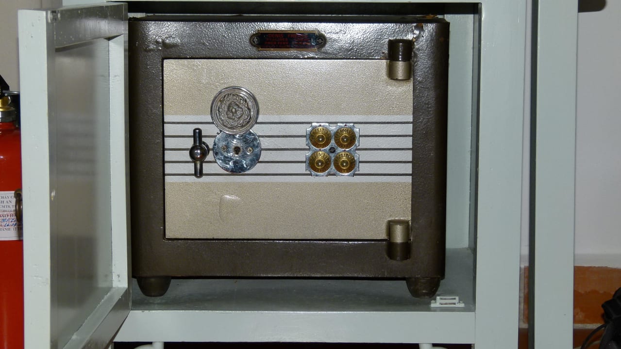 Safe Hotel Anoasis Beach Resort