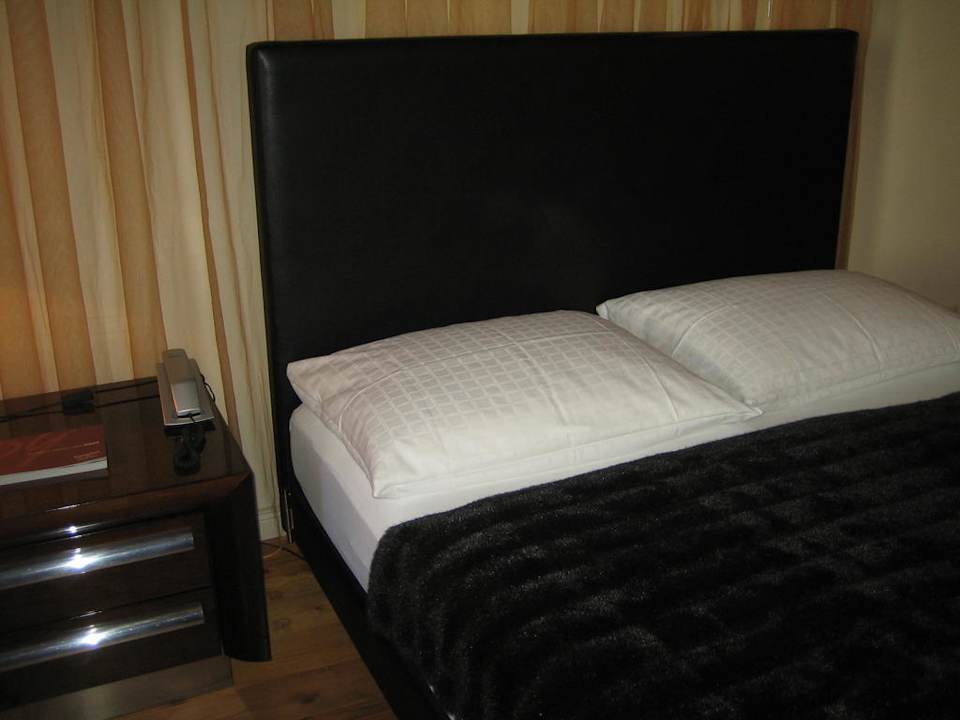 Bequemes Doppelbett Hotel Adele