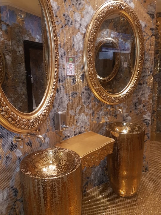 Sonstiges Azura Deluxe Resort & Spa Hotel