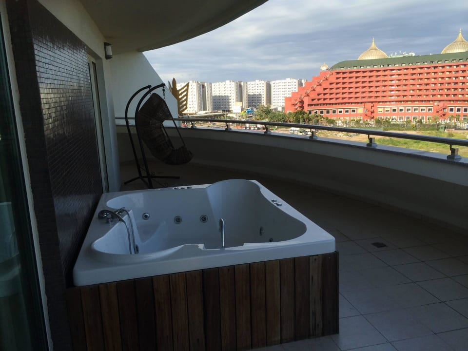 Balkon mit Jaccuzzi Hotel Delphin Imperial