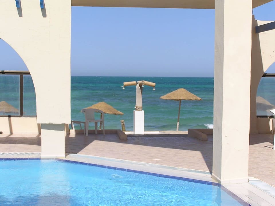 Durchblick zum Strand Zita Beach Resort