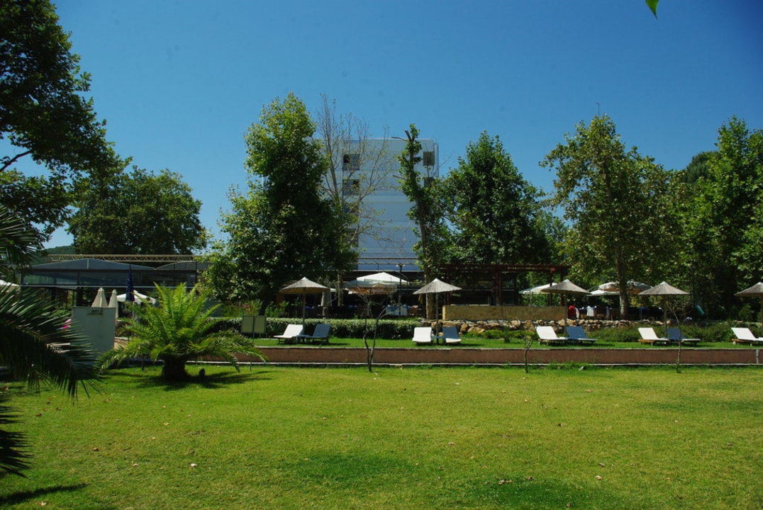 Garten Cronwell Platamon Resort