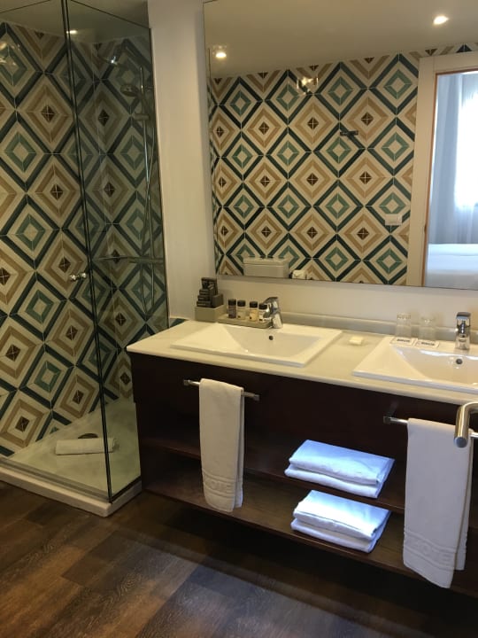 Zimmer H10 Ocean Suites