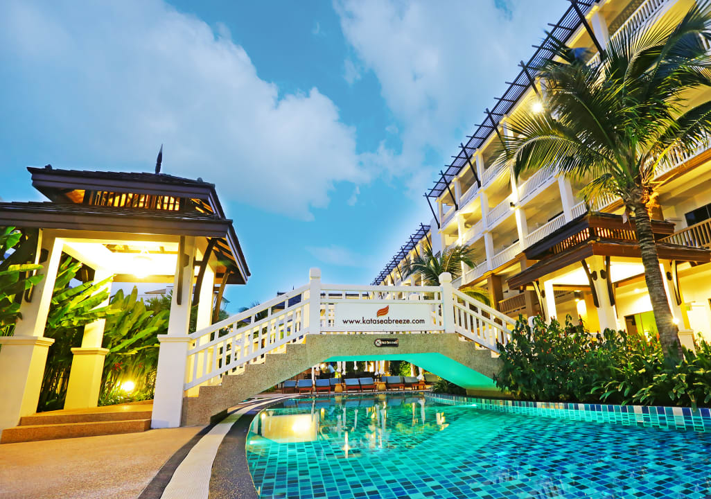 Pool Kata Sea Breeze Resort