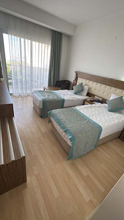 Zimmer Blue Diamond Alya