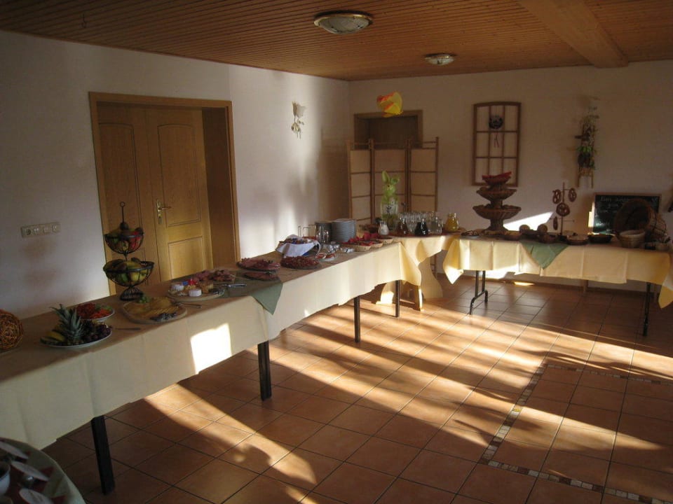 Buffet Landhotel Altmühlaue