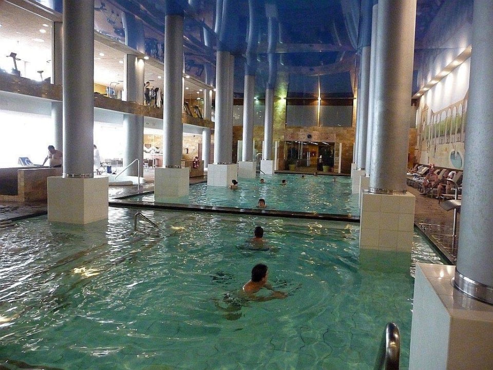 Poolanlage im Innenbereich Grupotel Playa de Palma Suites & Spa