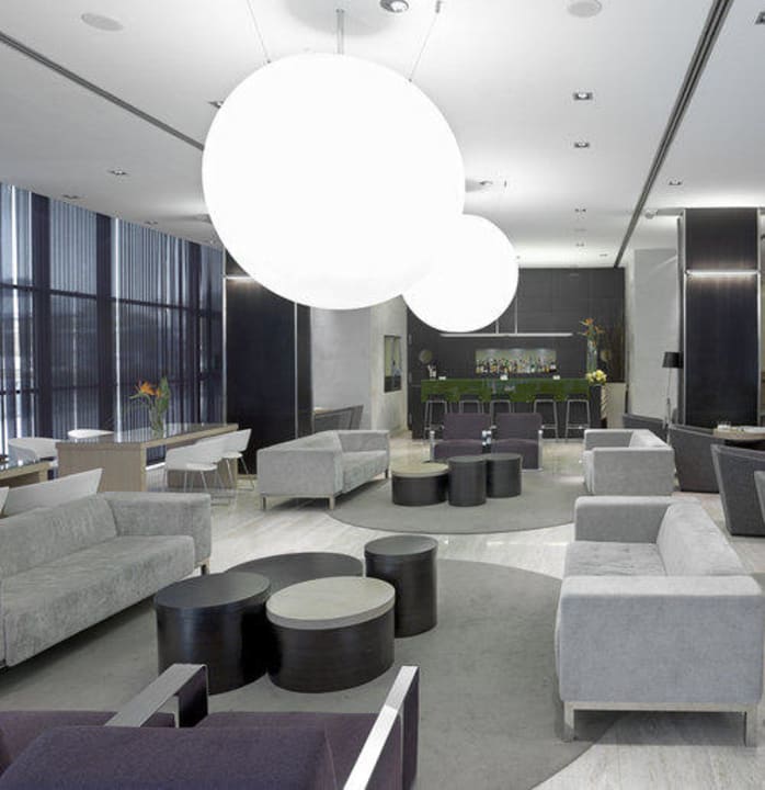 Lobby / Reception NH Sevilla Plaza de Armas
