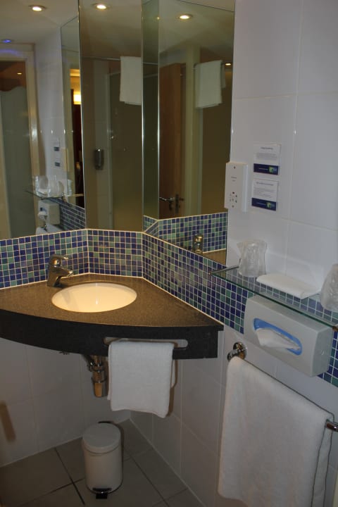 Bad Hotel Holiday Inn Express London Stansted Airport