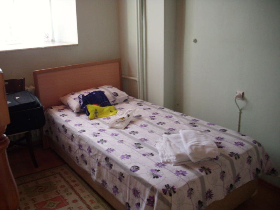 Zimmer mit 3. Bett Ögretmen Evi Guesthouse