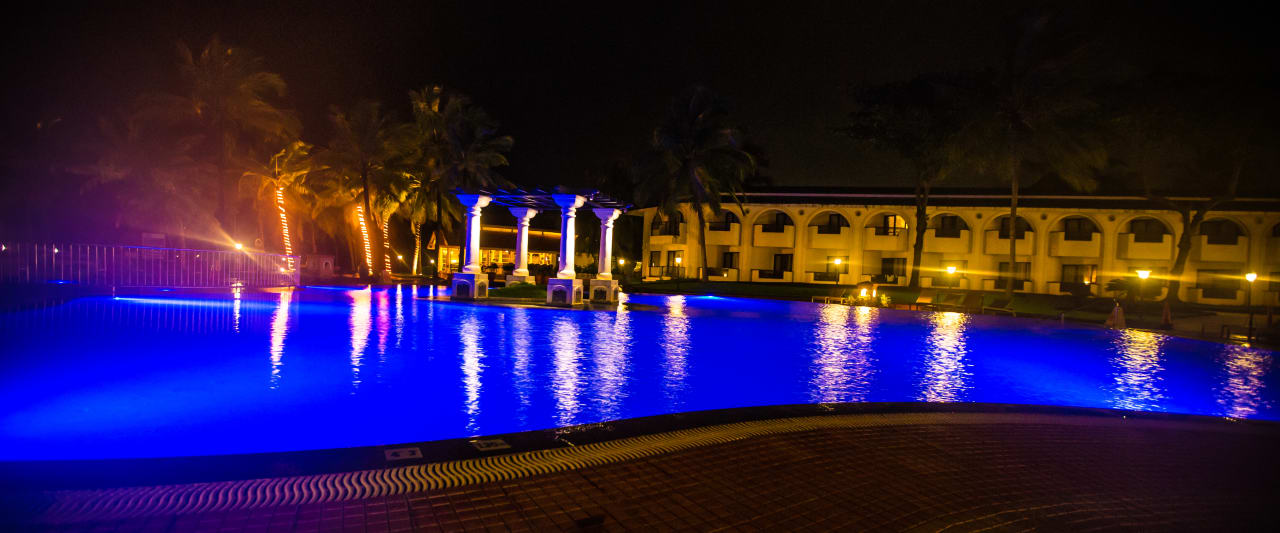 Pool Hotel Holiday Inn Resort Goa