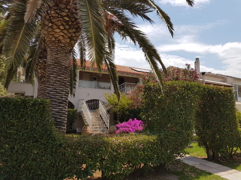 Außenansicht Acharavi Beach Hotel