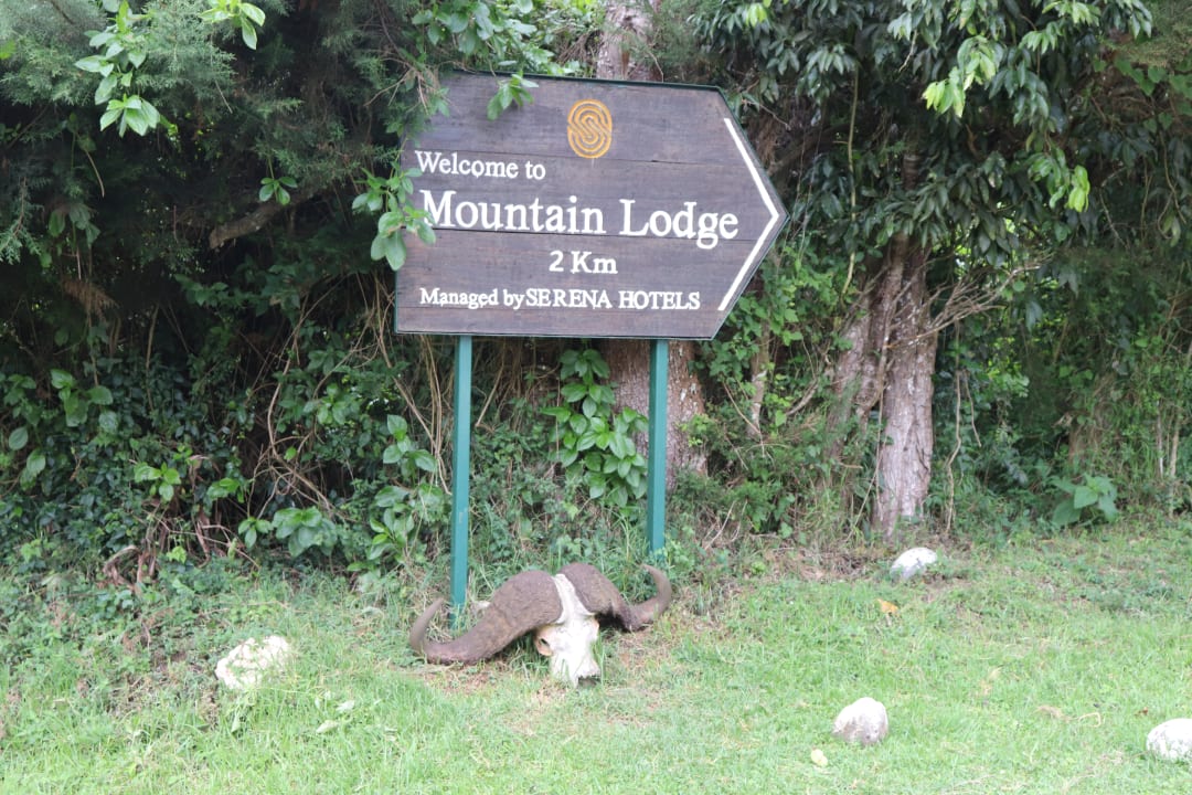 Außenansicht Hotel Serena Mountain Lodge