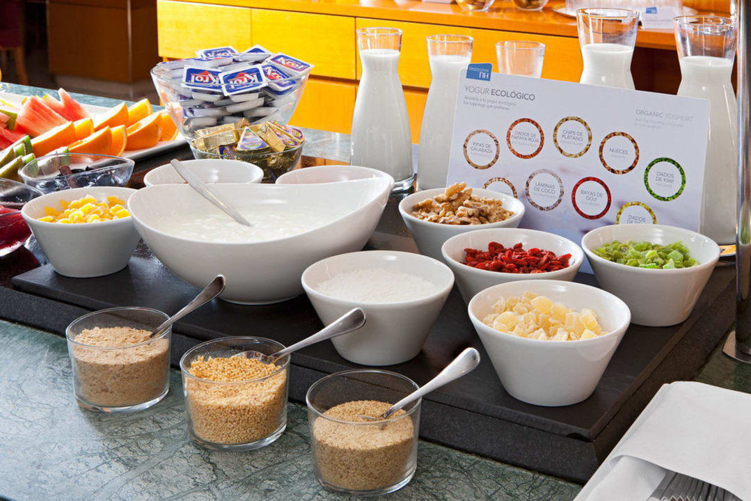 Breakfast Buffet NH Barcelona Les Corts